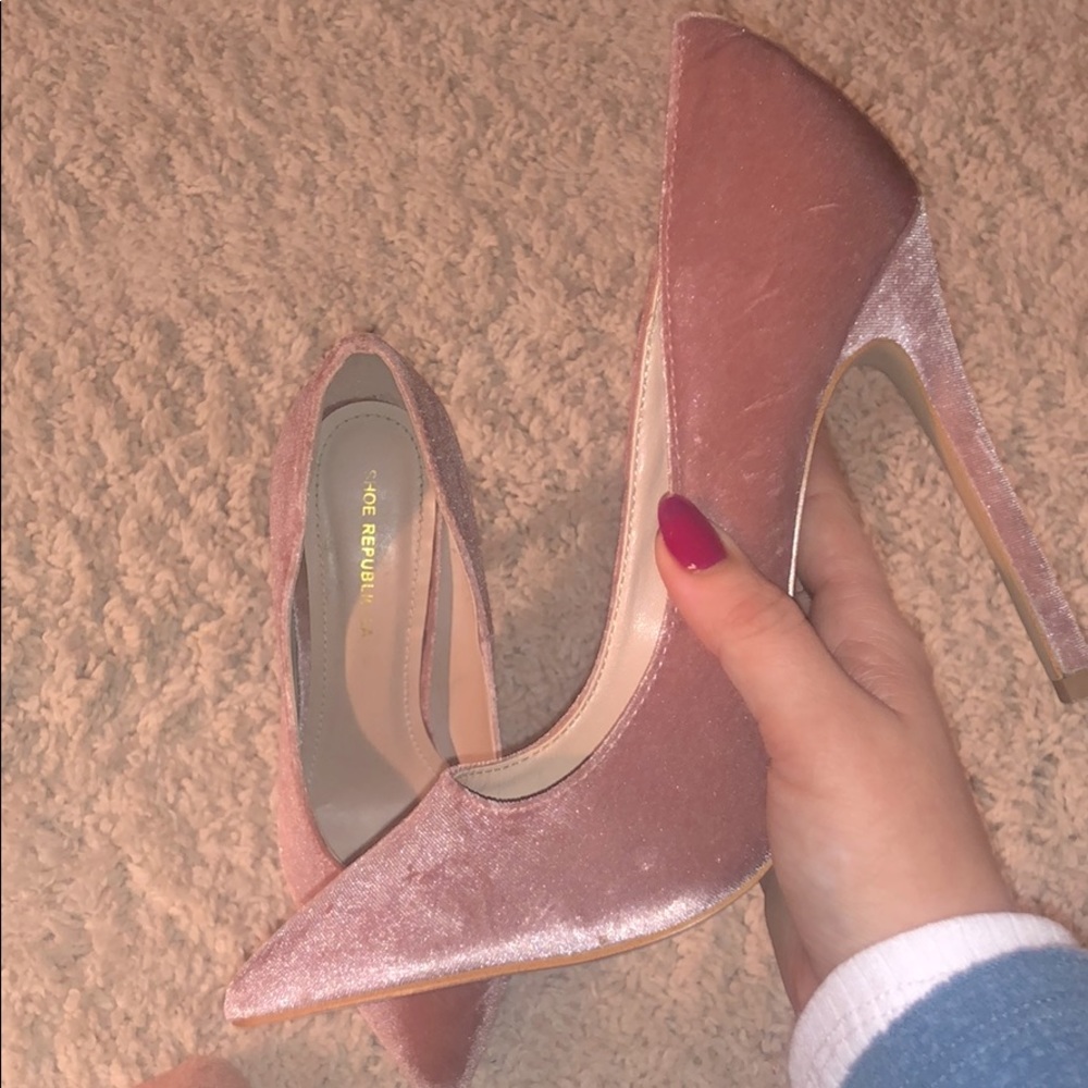 Pink Shoe Republic LA Pink Pumps